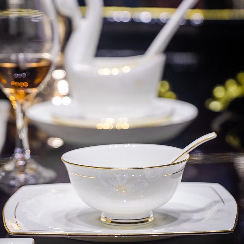 Минималистичный фарфоровый столовый сервиз Ling s Ya Qiu с золотой каймой, 70 предметов