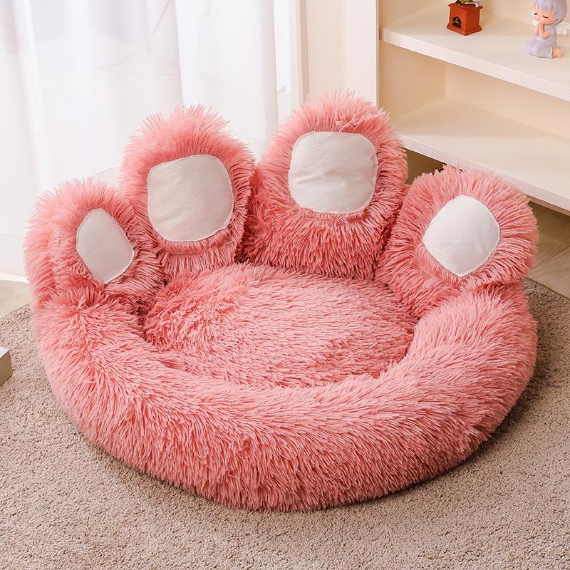 Cozy Bear Paw Pet Bed: Plush All-Season Comfort for Cats and Dogs