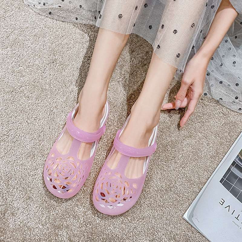 Buty z dziurami damskie lato nowe sandały galaretkowe wersja koreańska modne płaskie antypoślizgowe buty plażowe słodkie sandały uczennicy