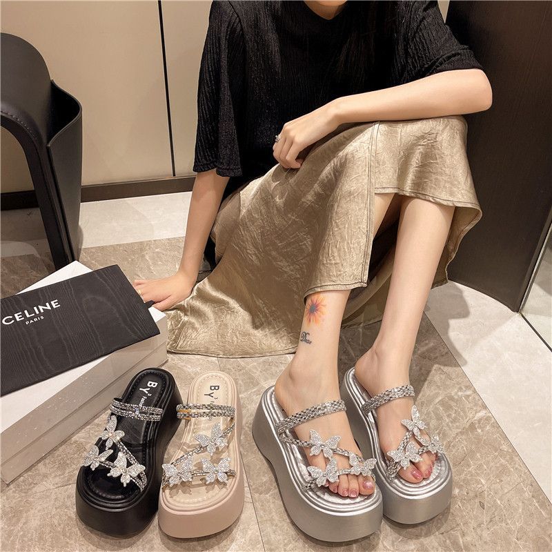 Beach Shoes Muffin Heel Rhinestone Cover Toe Sandals 2025 Autumn New Sandals Outer Wear Summer Platform Fashion Fairy Style