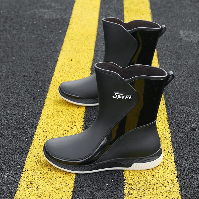 

Non-slip water shoes women s medium tube rain shoes adult short rain shoes student fashion rain boots thermal rubber shoes velvet water boots 36 чорний
