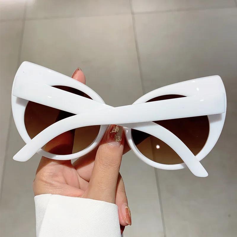 Nya Små Bågar Kattögon Solglasögon Dam Märkesdesigner Mode Solglasögon Klassiska Herr Vintage Glasögon Uv400