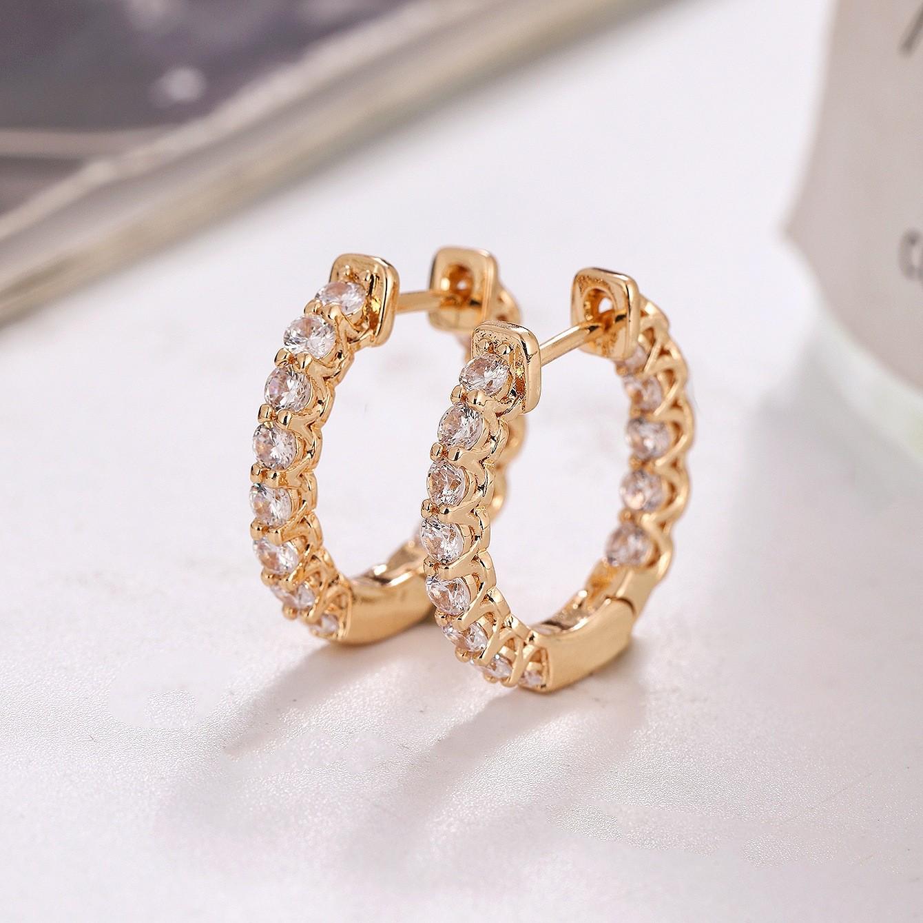 

Женские роскошные круглые серьги-пусеты с цирконом - Элегантные, легкие клипсы для ушей в стиле бриллиантов для универсального образа. золотой