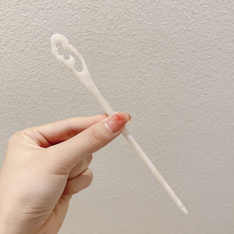Vintage Tassel Alloy Wooden Hairpin for Women - Elegant Retro Updo Accessory