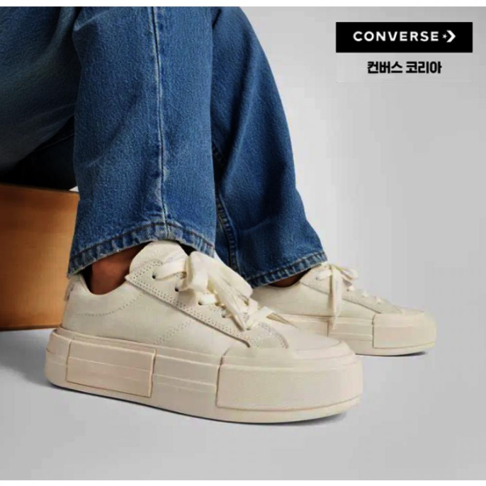 Converse Lightweight Height Increasing Canvas Sneakers A08788c 240