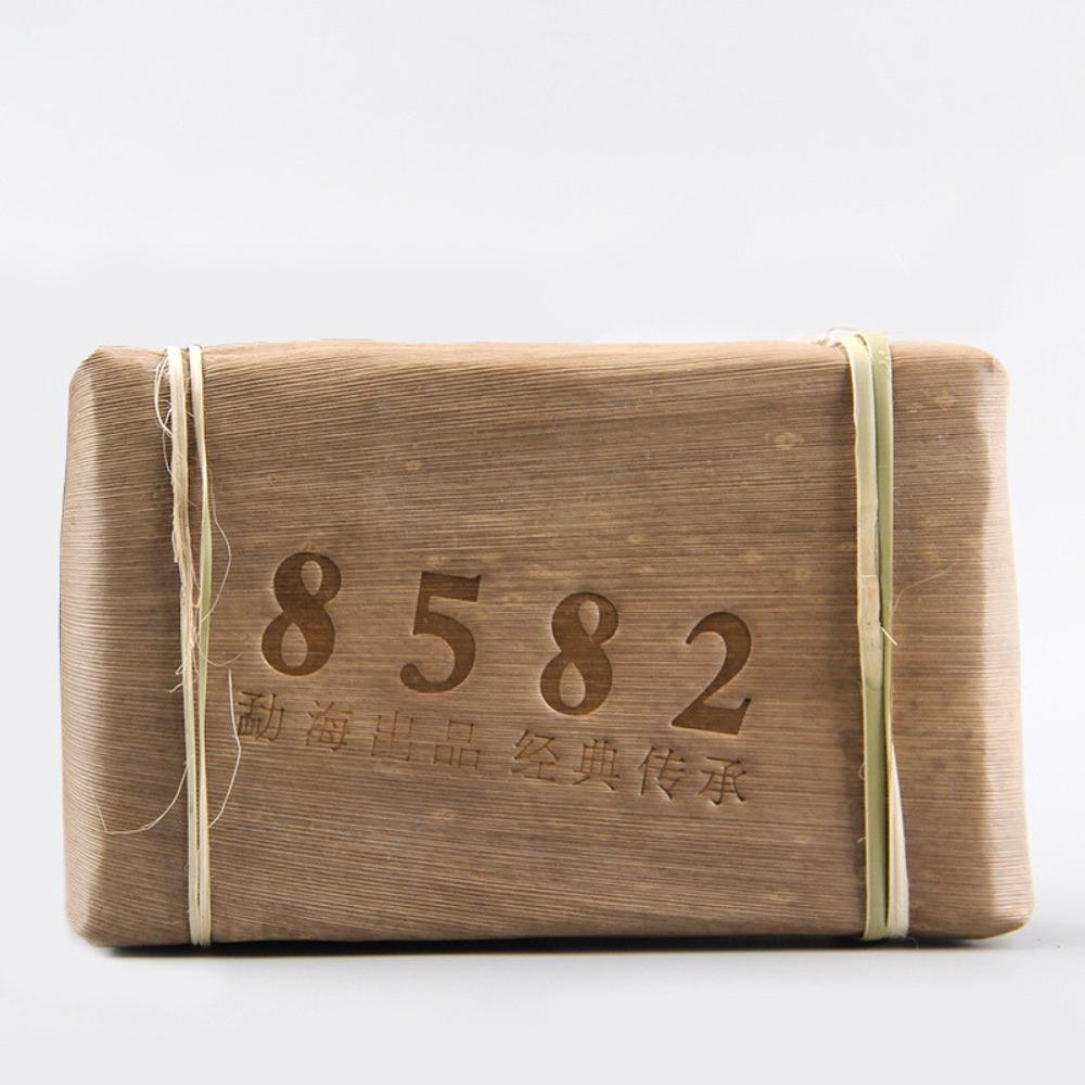Natural Herbal Energy Tea Men Women Yunnan Raw Pu-erh Tea Brick 250g 01