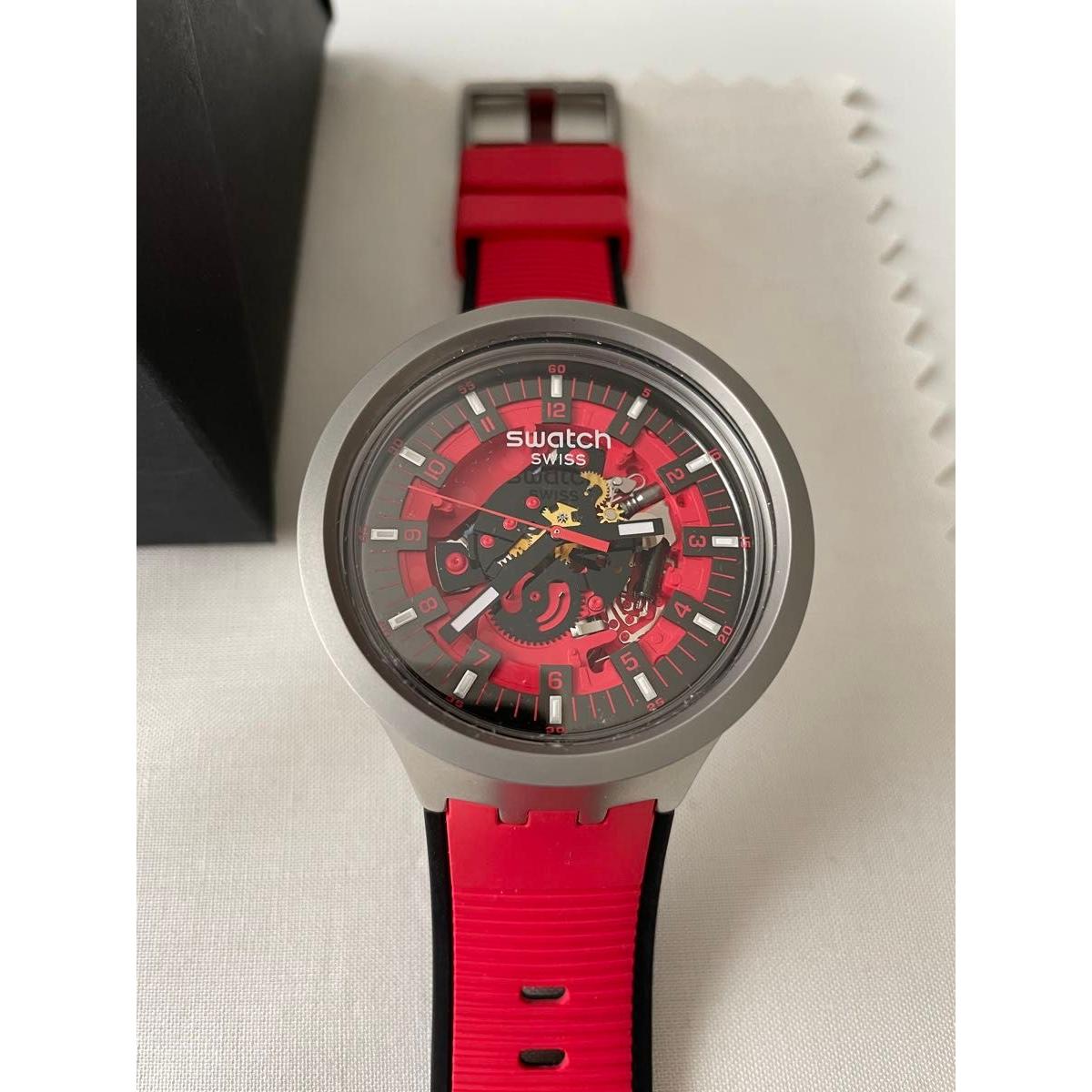 Used (Price reduction) Swatch watch red