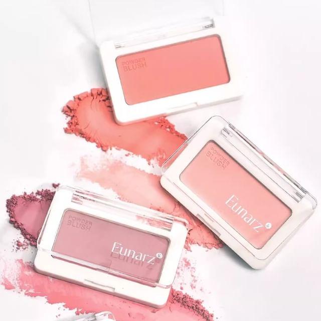 

Eunarz - Pure Gold Series Soft Matte Blush - 4 Colors RB04 Cerise - 4g