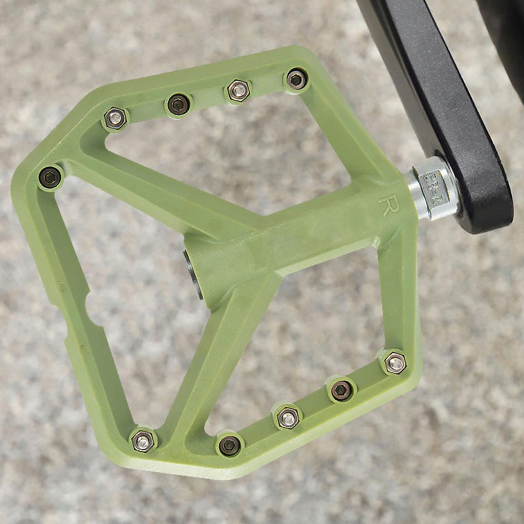 Light Weight Bicycles Platform Pedals Sealed Bearings Nonslip Bicycles Pedals for Mountain Cycling Road Bicycles