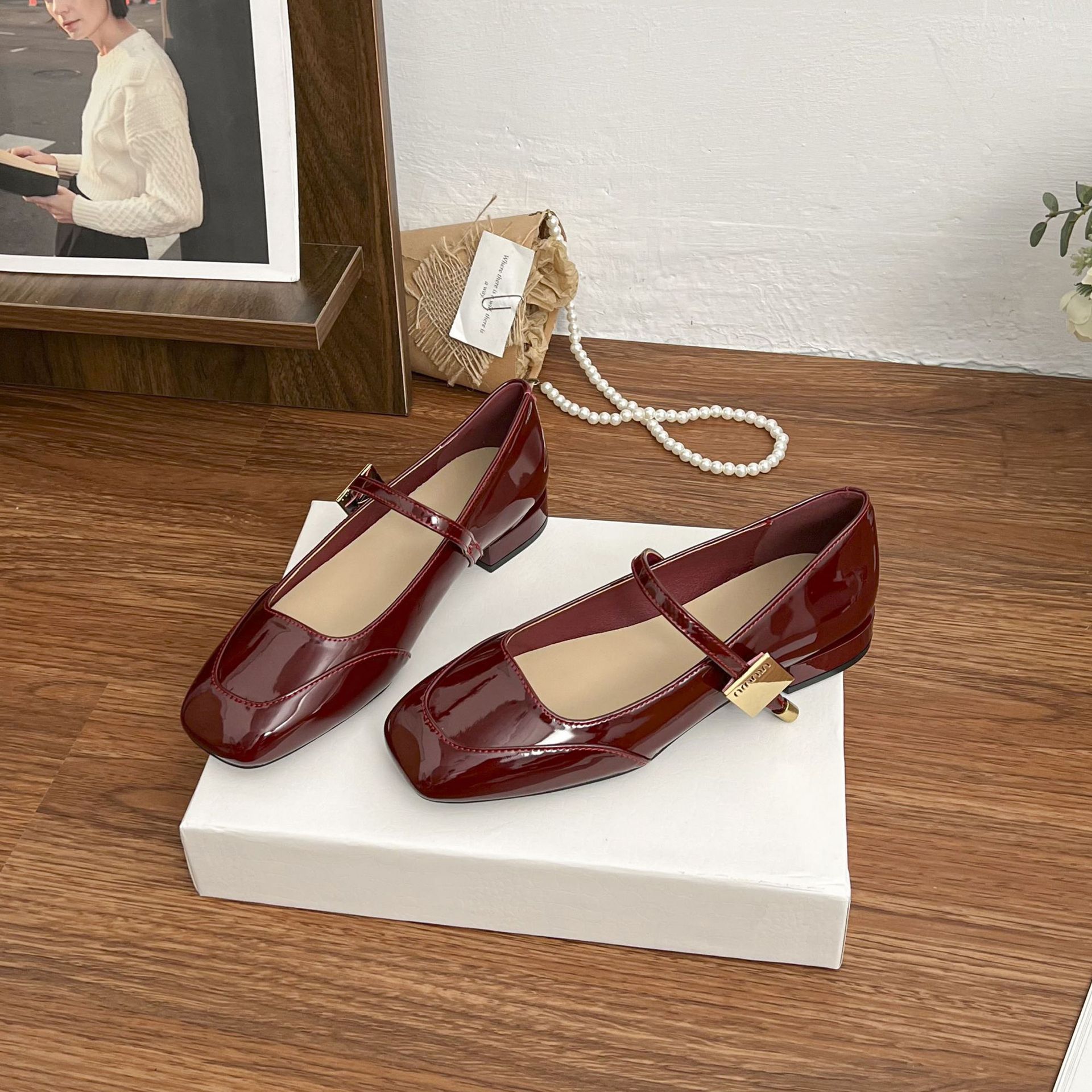 

Французские ретро туфли-лодочки 2025 виноград мать весна новые туфли Мэри Джейн с квадратным носком женские удобные мягкая подошва неглубокий вырез женская обувь 35