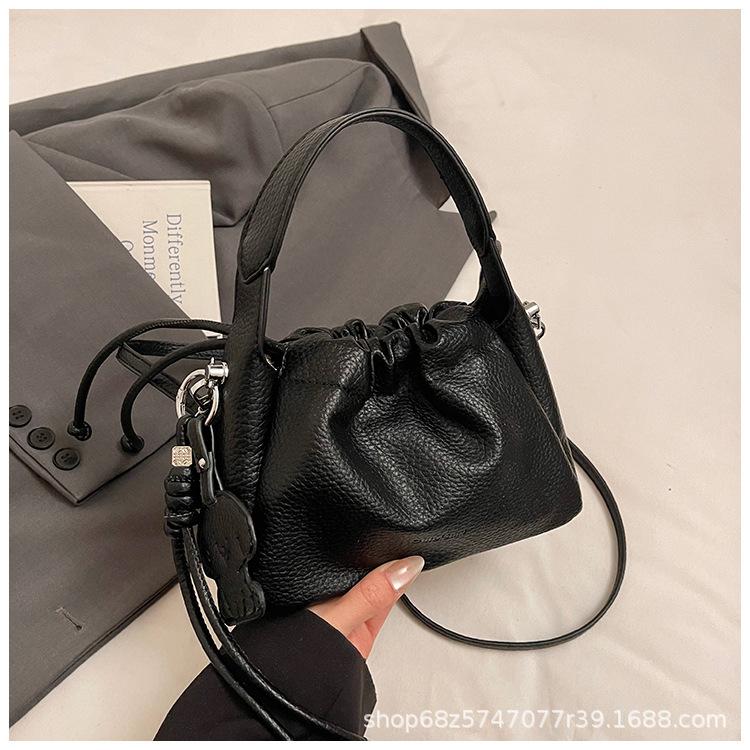 Korean version ins2025 spring new women's bag niche versatile handbag drawstring high-end shoulder messenger bag