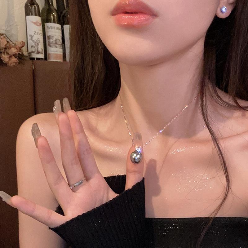 Elegant Autumn & Winter Pearl Necklace with Zircon Pendant - Trendy Clavicle Chain for Women