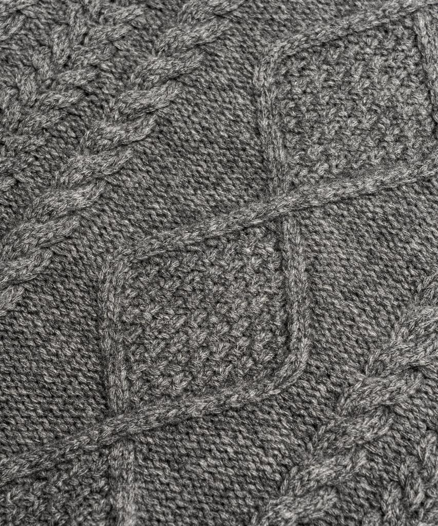 Edeunbeoleokeulleob Aran Crew-Neck Sweater (Grey)