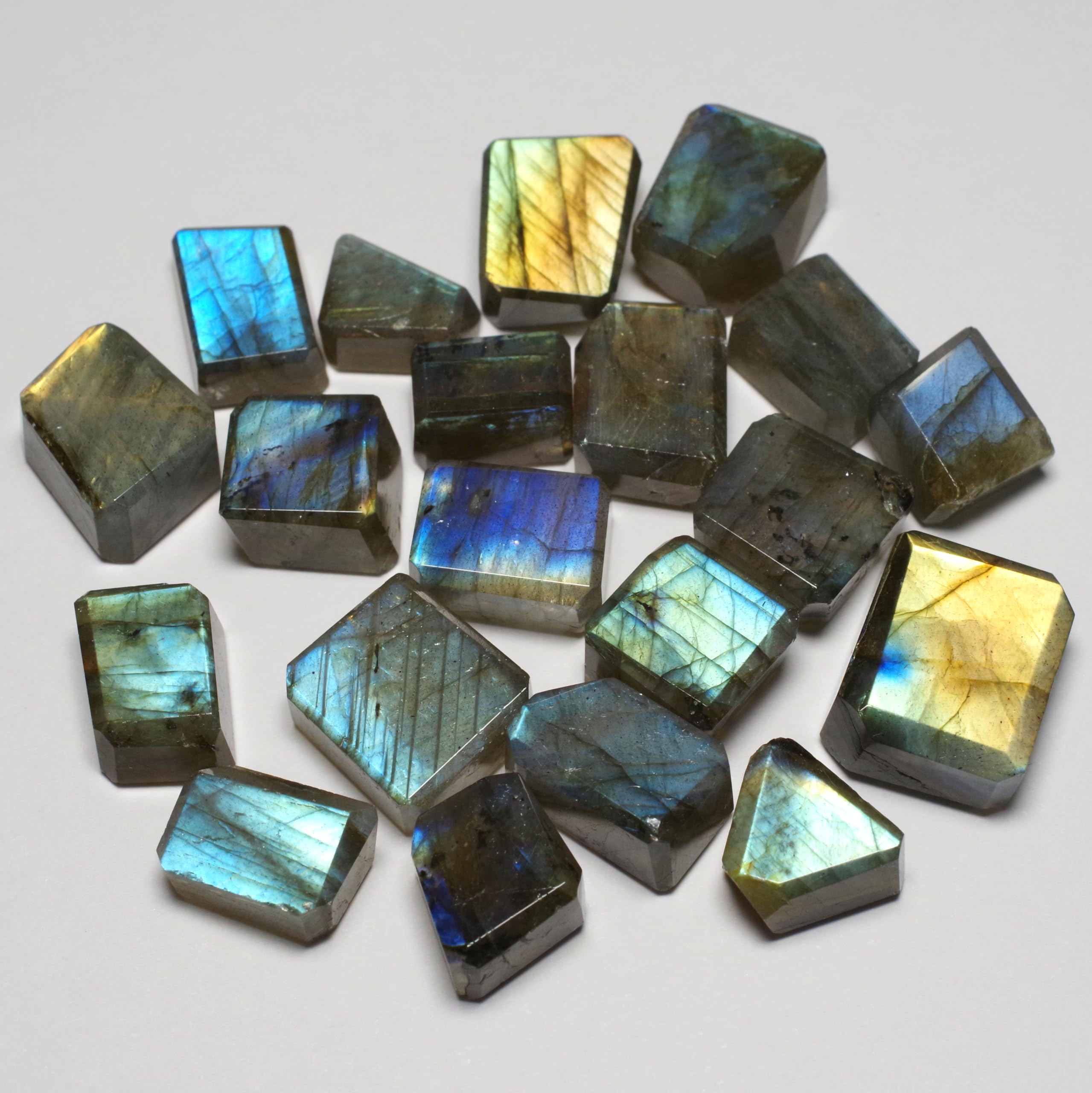 stone Natural Mineral Labradorite Madagascar Crystal [N2 Natural] (Labradorite) - - (Polyhedral Style Approx. 25g)