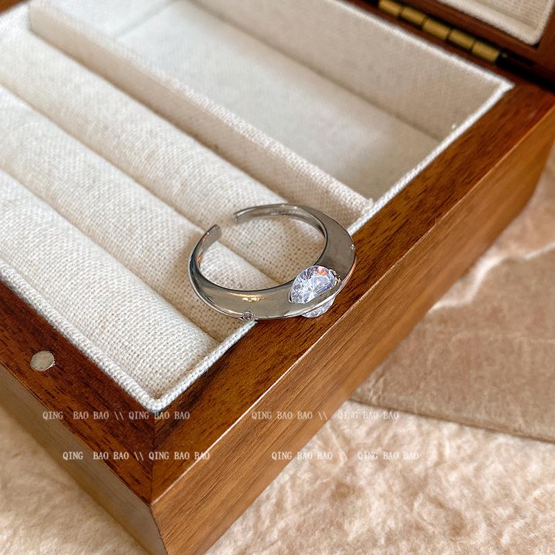 Korean-Style Niche Design Women's Adjustable Index Finger Ring: Chic, Versatile, and High-End for a Cold, Distinctive Look