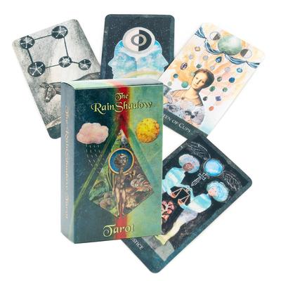 10,3 * 6 cm The RainShadow Tarot Een kaartspel met 78 kaarten met originele schilderijen en handgesneden collagekunstwerken ter illustratie van de Tarot