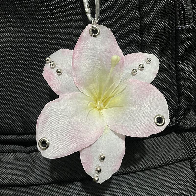 

Sweet Simulation Lily Keychain For Women Creative Handmade Flower Keychain Pendant Backpack Decoration Accessories Gifts