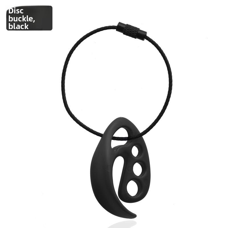 When Using Ultimate Frisbee, You Can Choose To Attach The Frisbee Buckle To Your Backpack To Display The Frisbee or Attach The Frisbee Clip