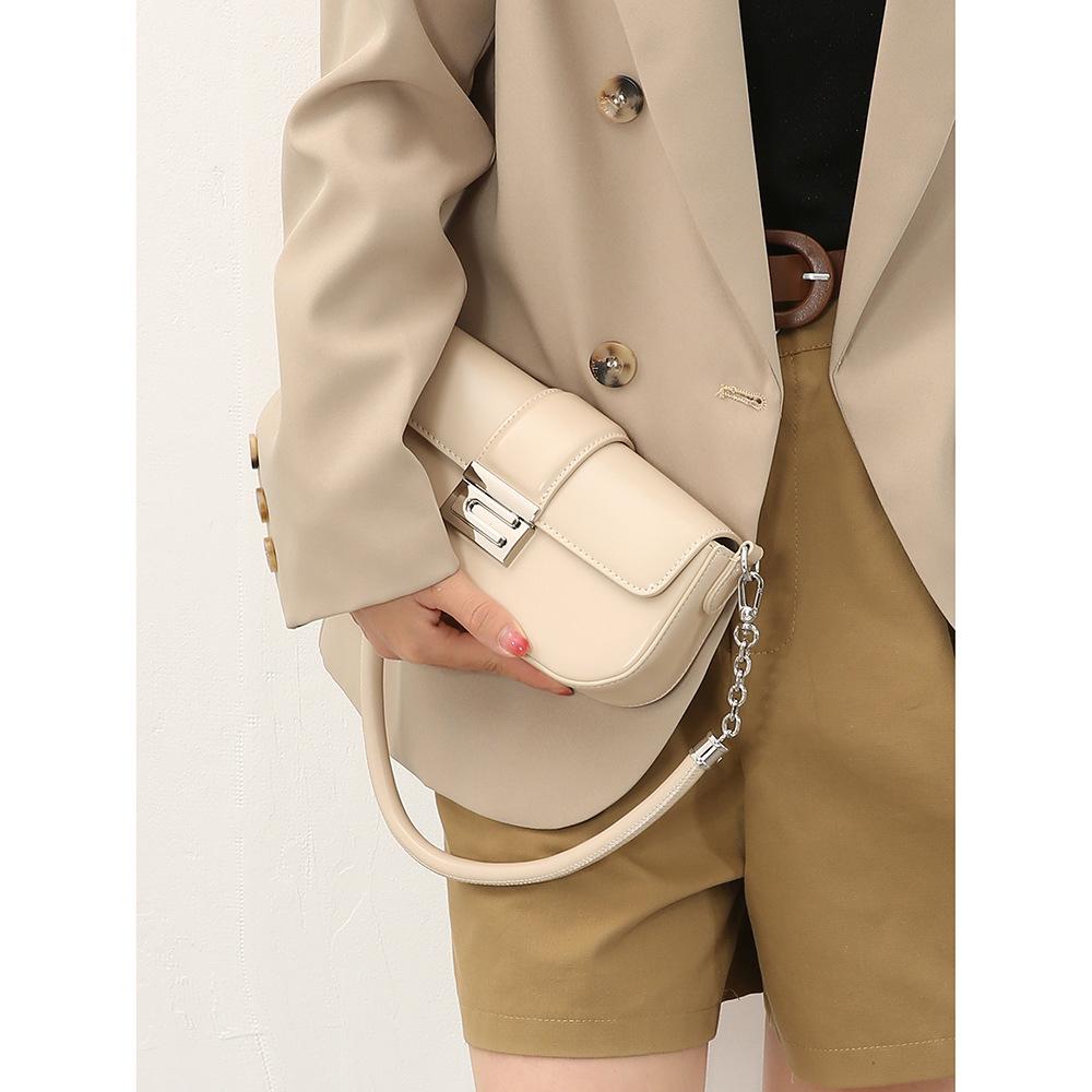 

Маленькая сумка, новая высококачественная цепочка-гармошка для небольшой группы, маленькая квадратная сумка, сумка для подмышек, женская сумка через плечо на одно плечо