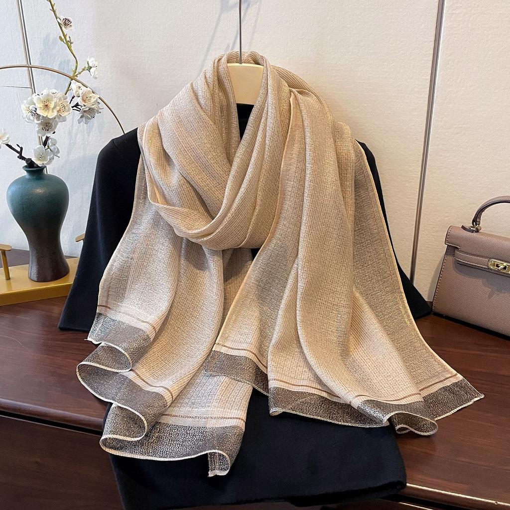 Vår og Sommer Nytt Temperament Mote Skjerf Tynt Klimasjal Langt Varmt Emulasjon Silkeskjerf for Kvinner