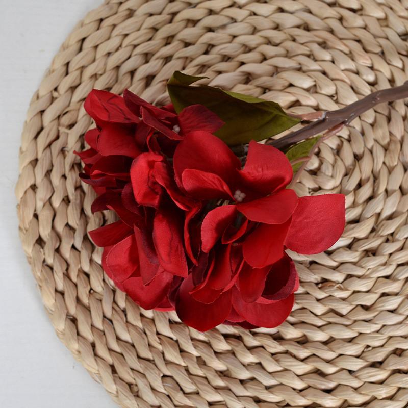 

Имитация гортензии макрофиллы Тунберга с деталями листьев для уличного декора красный