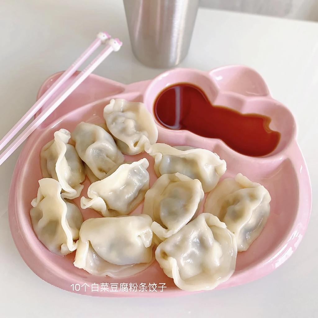 Cute Cat Bow Tie Ceramic Plate, Household Cartoon Grid Dumpling Plate, Noodle Salad Fruit Plates,Exquisite Kitchen Utensils Gift