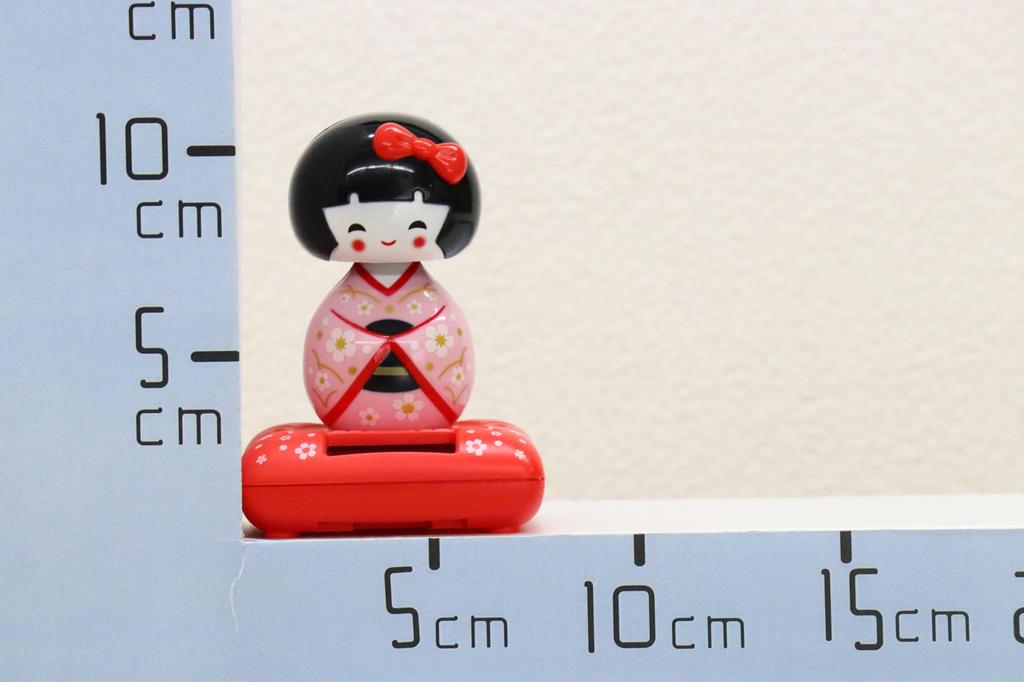Castle Enterprise S Kokeshi Dolls Solar with Swaying Set of Bulk a Delightful Japanese Souvenir for Comes In a Clear Case (Pink) Powered, Articulated,