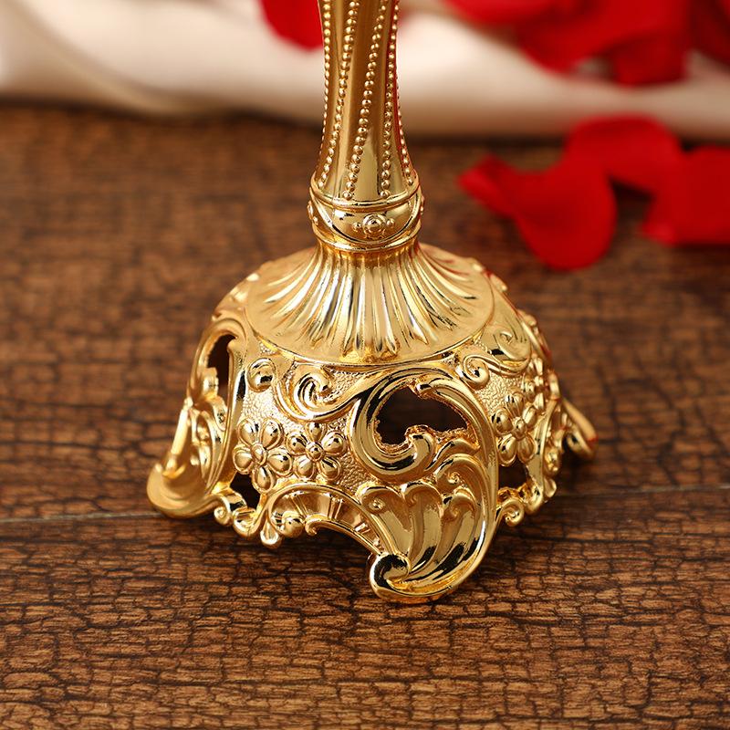 Retro Candlestick European Classical Relief Sculpture Luxury Candle Holder Home Decor Wedding Dinning Table Banquet Ornaments