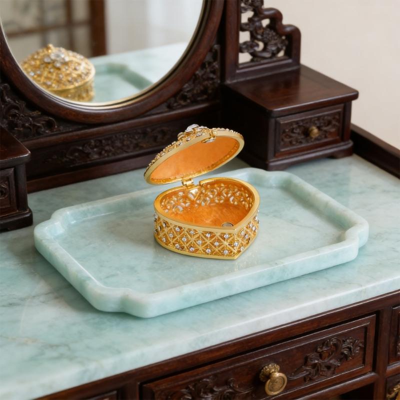 Romance Heart Shaped Metal Jewelry Storage Box Decorated With Diamonds And Pearls