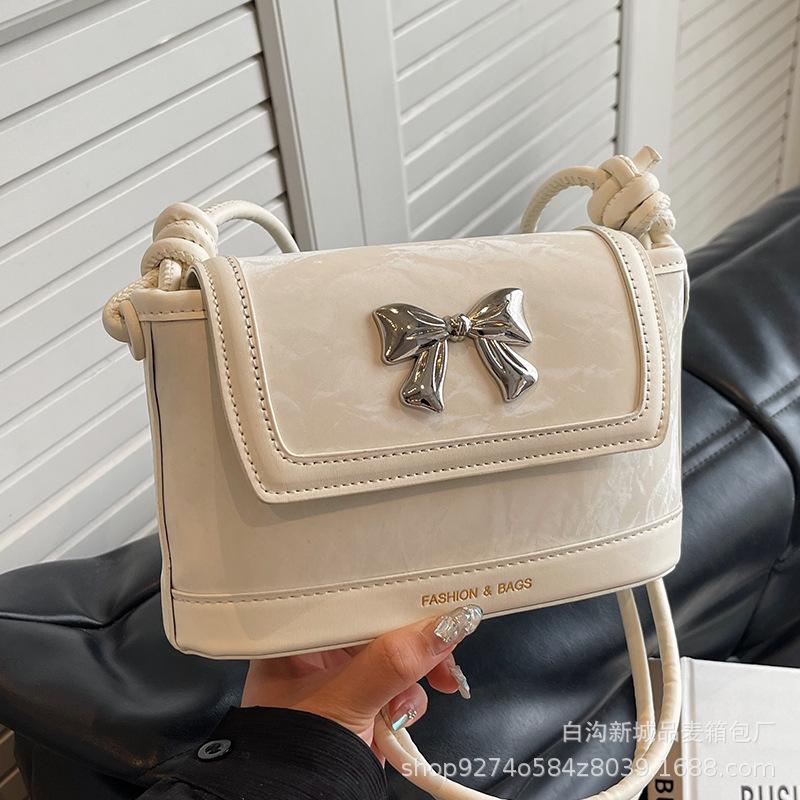 This Year's Popular Fashion and Versatile Small Bag Women's 2025 New Trendy Manufacturer's Armpit Bag Foreign Crossbody Bag