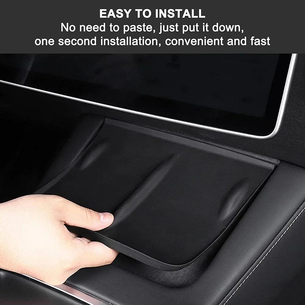 Für Tesla Model 3/Y Kabelloses Lade-Silikonpad Kohlefaser Mittelkonsolen-Ladegerät Schutzabdeckung Rutschfeste Matte Amagi