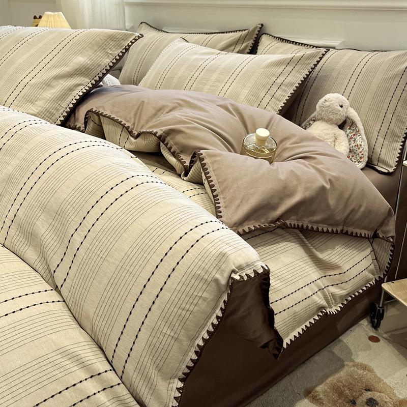 

Four-Piece Cotton Yarn-Dyed Jacquard Luxury Duvet Cover and Bed Sheet Set Flat Sheet 1.2 - 3 pcs - Cover 150x200