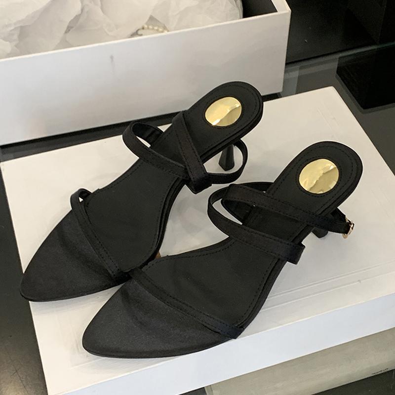 Summer White Sandal For Women 2025 Fashion Corss Ankle Buckle Strap Ladies Shoes Pointed Open Toe Thin Low Heels Sandalias