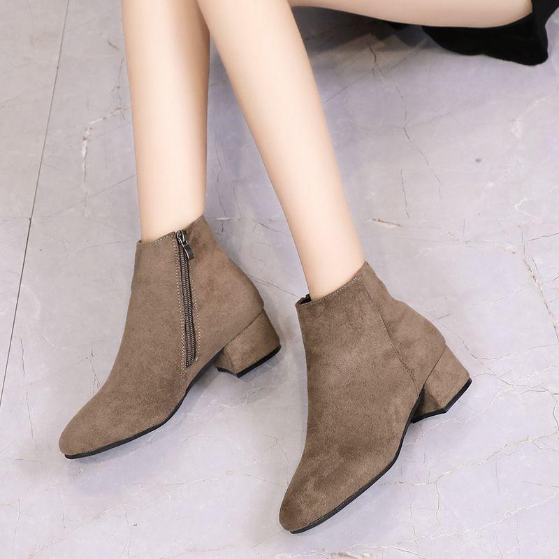 Versatile Square Head Martin Boots Thick Heel Boots Children's 2025 Autumn and Winter New Fashion Casual Simple Medium Heel Short Boots Women