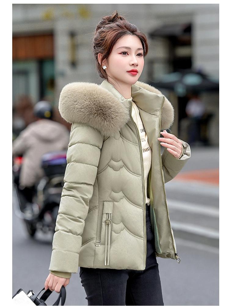 Women’s Short Hooded Windproof Thicken Warm Winter Jacket With Big Fur Collar