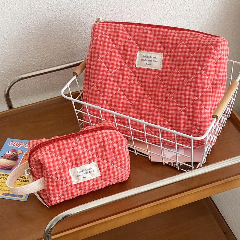 Large Capacity Cotton Makeup Bag Women Checkered Brushes Storage Bag Sweet Cute Travel Toiletry Bag Casual Ladies Soft Organizer