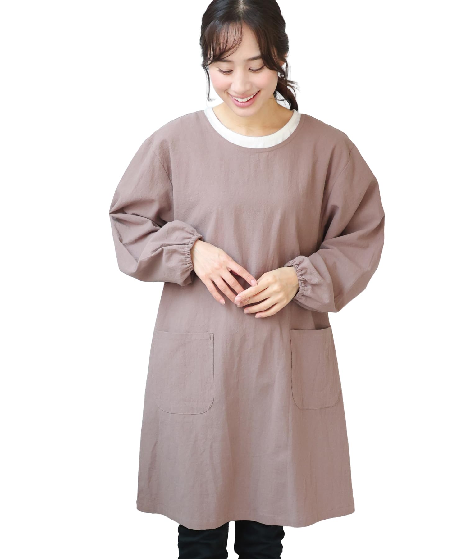 

[ON NISHIKI] Women s Stylish and Cute Apron (Kappogi) - 100% Cotton, Gentle on Skin, Long Length, Back Opening, Pockets, Sleeved Apron (Mocha Plain: 4