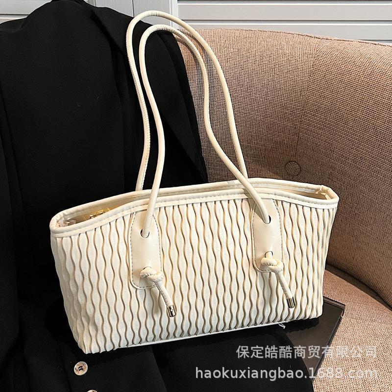 Tote Bag Women's Large Capacity 2025 New Casual Versatile Shoulder Armpit Bag Premium Sense Women's Work Commute Bag