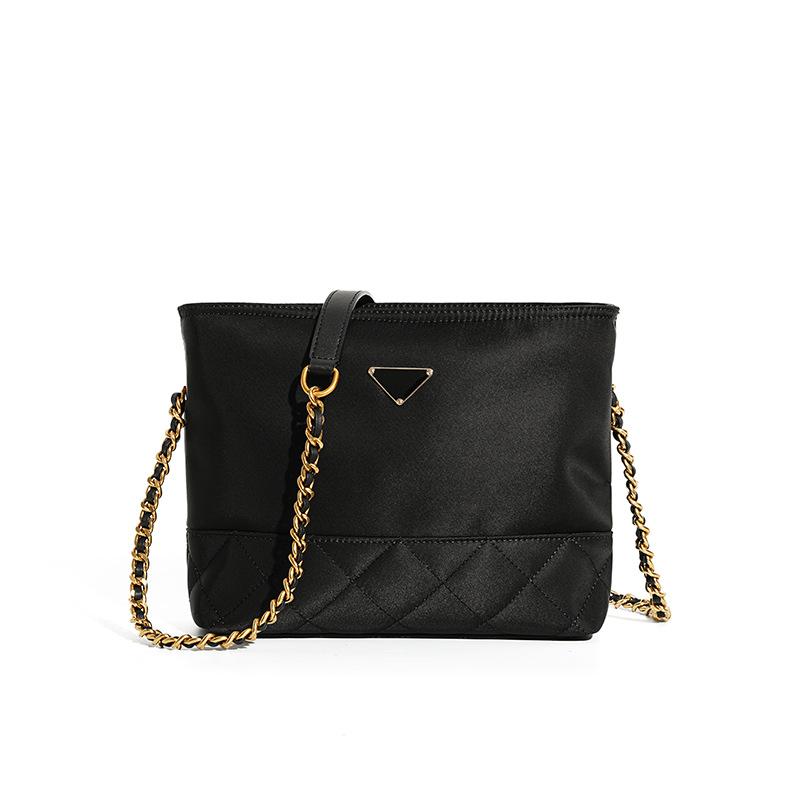 

Новая маленькая квадратная сумка, черная сумка на цепочке, большая вместимость, ткань Оксфорд, одно плечо, женская универсальная сумка, сумка через плечо, женская