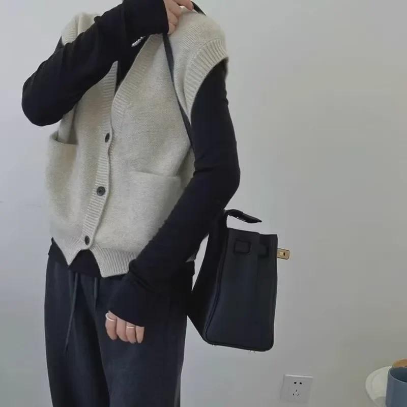 Women's Gray Knitted Vest Cardigan – Stylish, Casual Sleeveless Spring 2025 Top