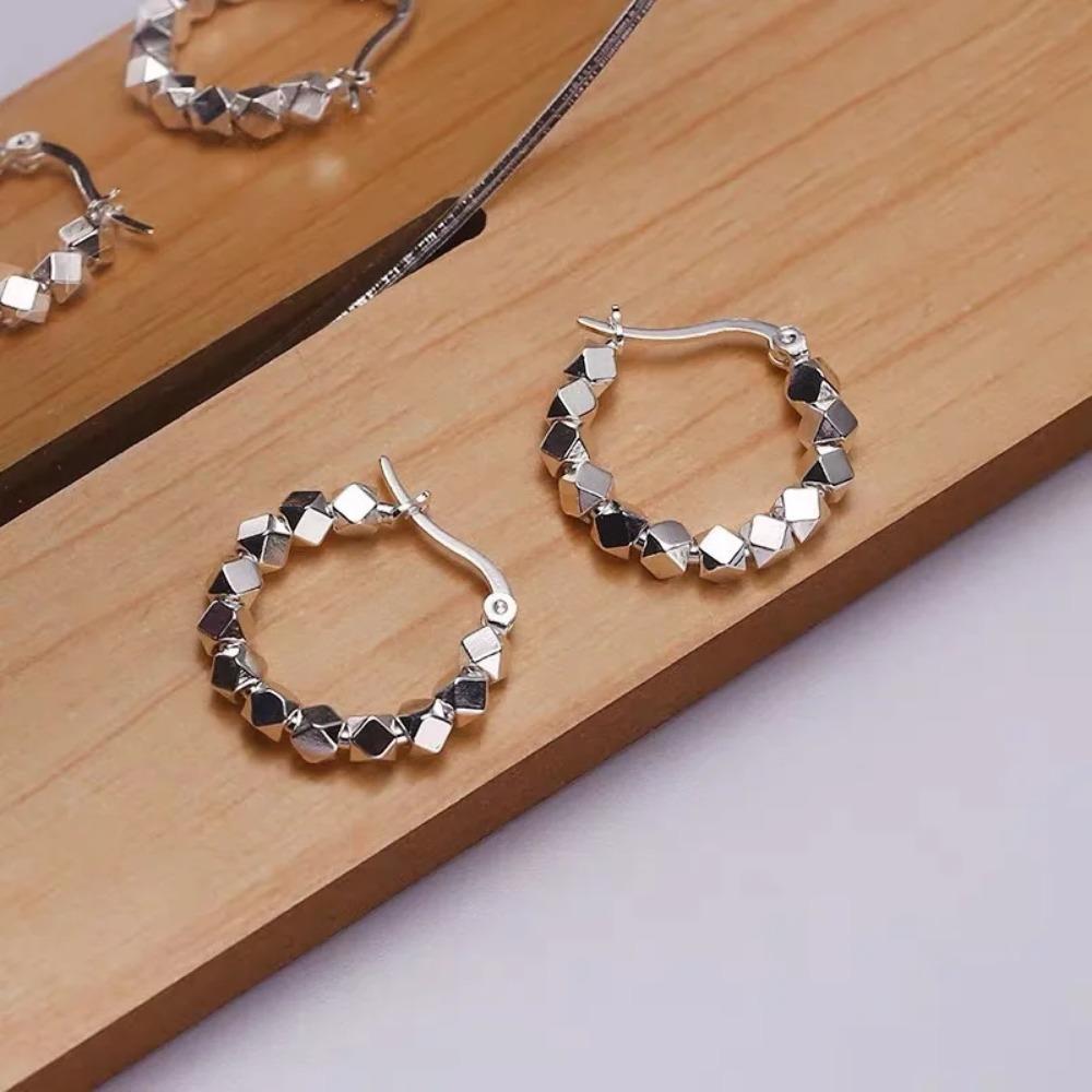 1 Pair Hoop Earrings Simple Temperament Exquisite Hot Semale Sexy Gift