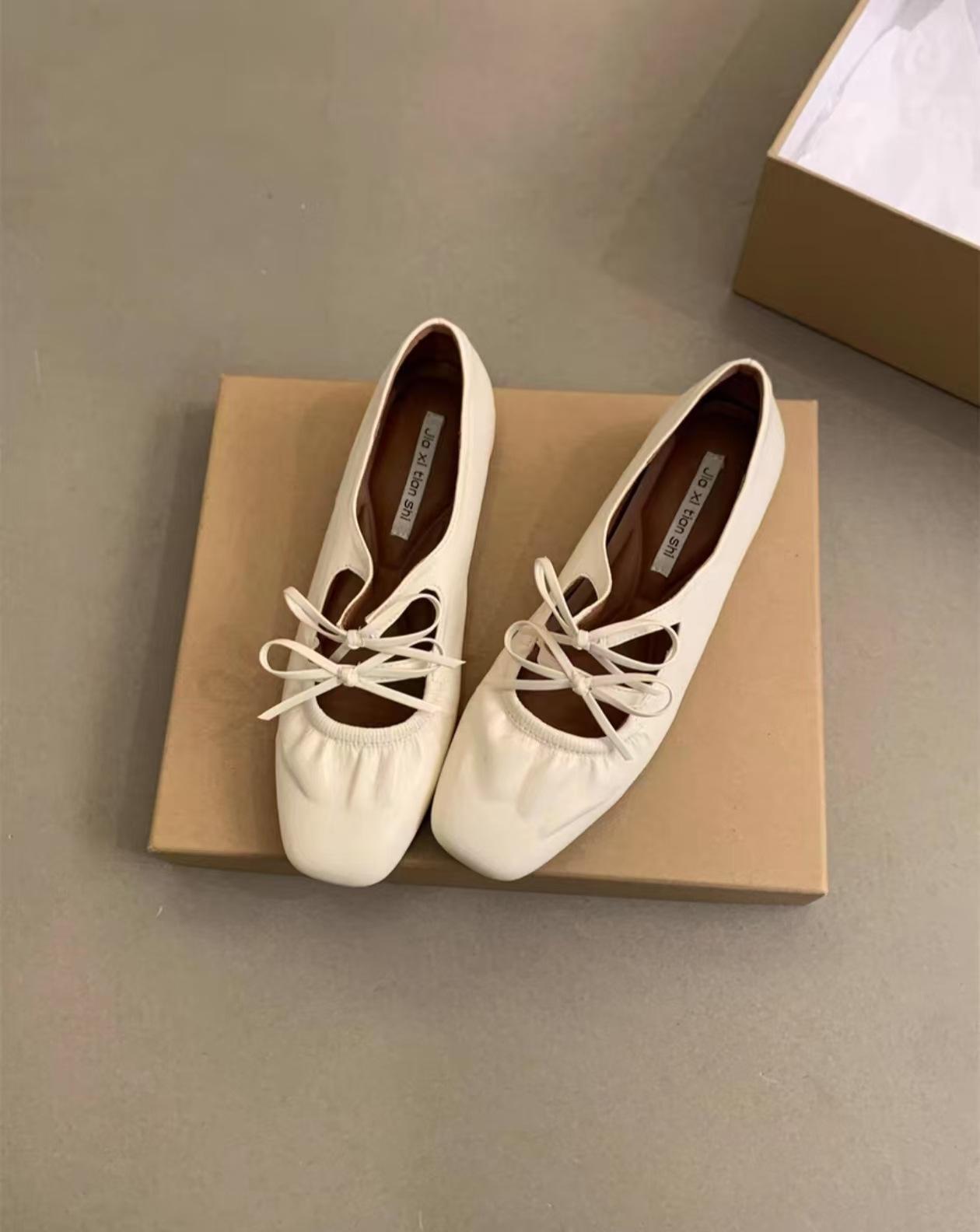 

Весна 2025, серебристые туфли Мэри Джейн на плоской подошве, с небольшим подъемом, туфли из маленькой кожи, с квадратным носком и бантом, с открытым верхом, милые женские туфли 35