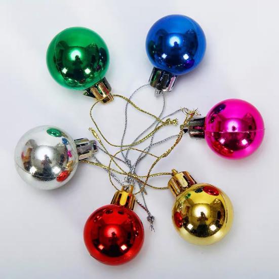 12 stuks Kerstballen Hangend Ornament 3 cm Diameter Gekleurde Ballen Feestlocatie Sfeer Decoratie Accessoires Kerstboom Hanger Kerst Winkelcentrum