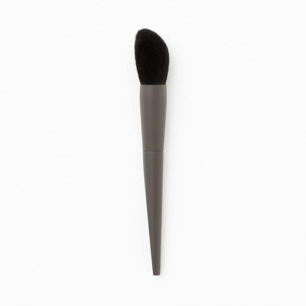 Pennello Retouch Foundation SHAQUDA OWN [710]