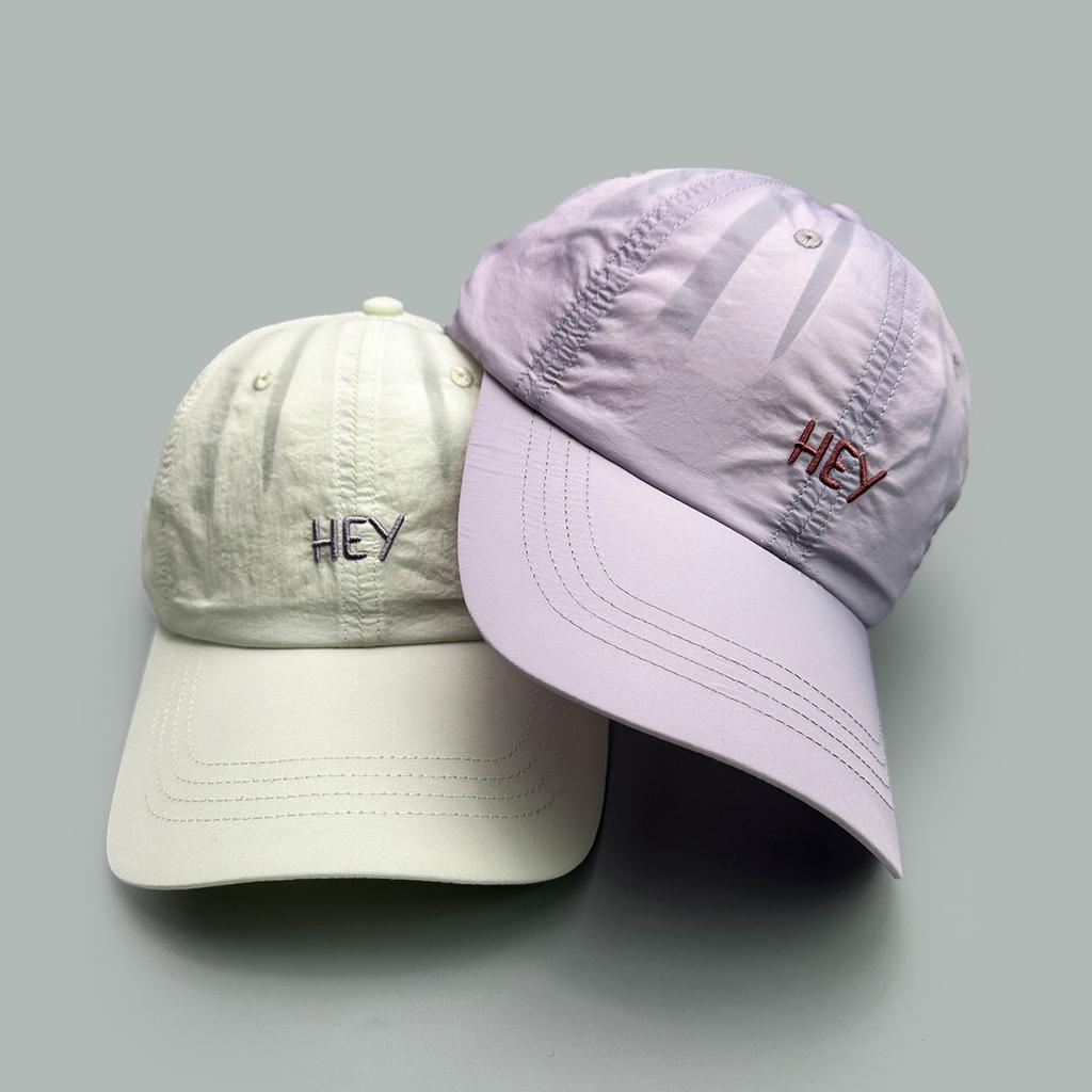 Schnelltrocknende Stickerei Hey Buchstaben Zeigen Gesicht Kleine Baseballkappe Herren- Und Damen-Sonnenschutz Einfache Kappe