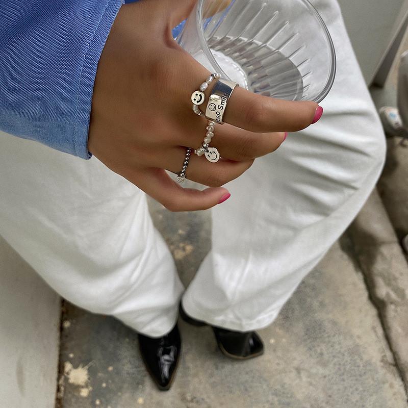 Korean 925 Stylish Sterling Silver Pearl Smiley Face Ring For Trendsetting Fashionistas