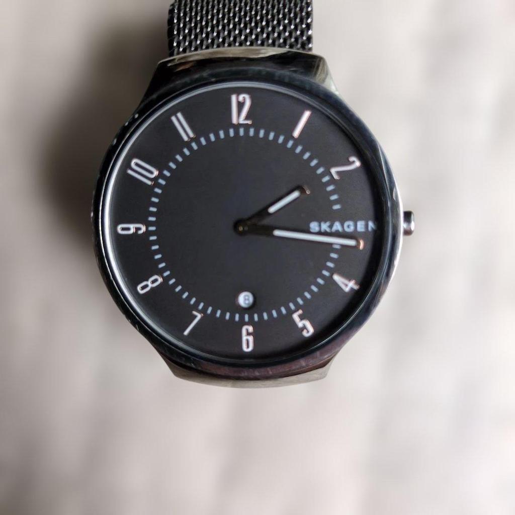 Used SKAGEN Watch Quartz Black Mesh Belt Battery Replaced (R8.7)
