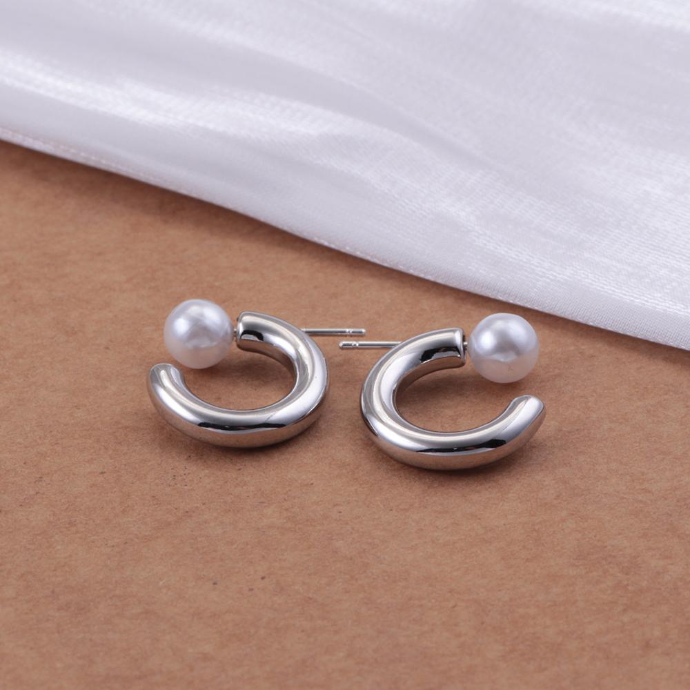 The Latest 925 Sterling Copper Popular Style Is Fashionable Simple Zircon Ear With Elegant Temperament Suitable For Women