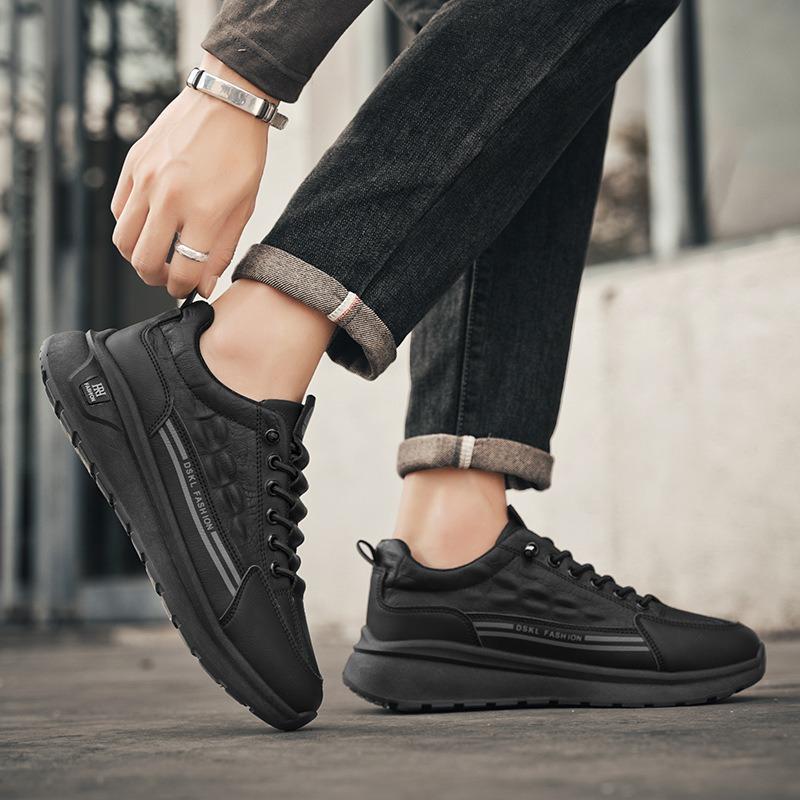 Men's shoes autumn leather waterproof casual sports shoes men's non-slip black work shoes winter velvet warm cotton shoes