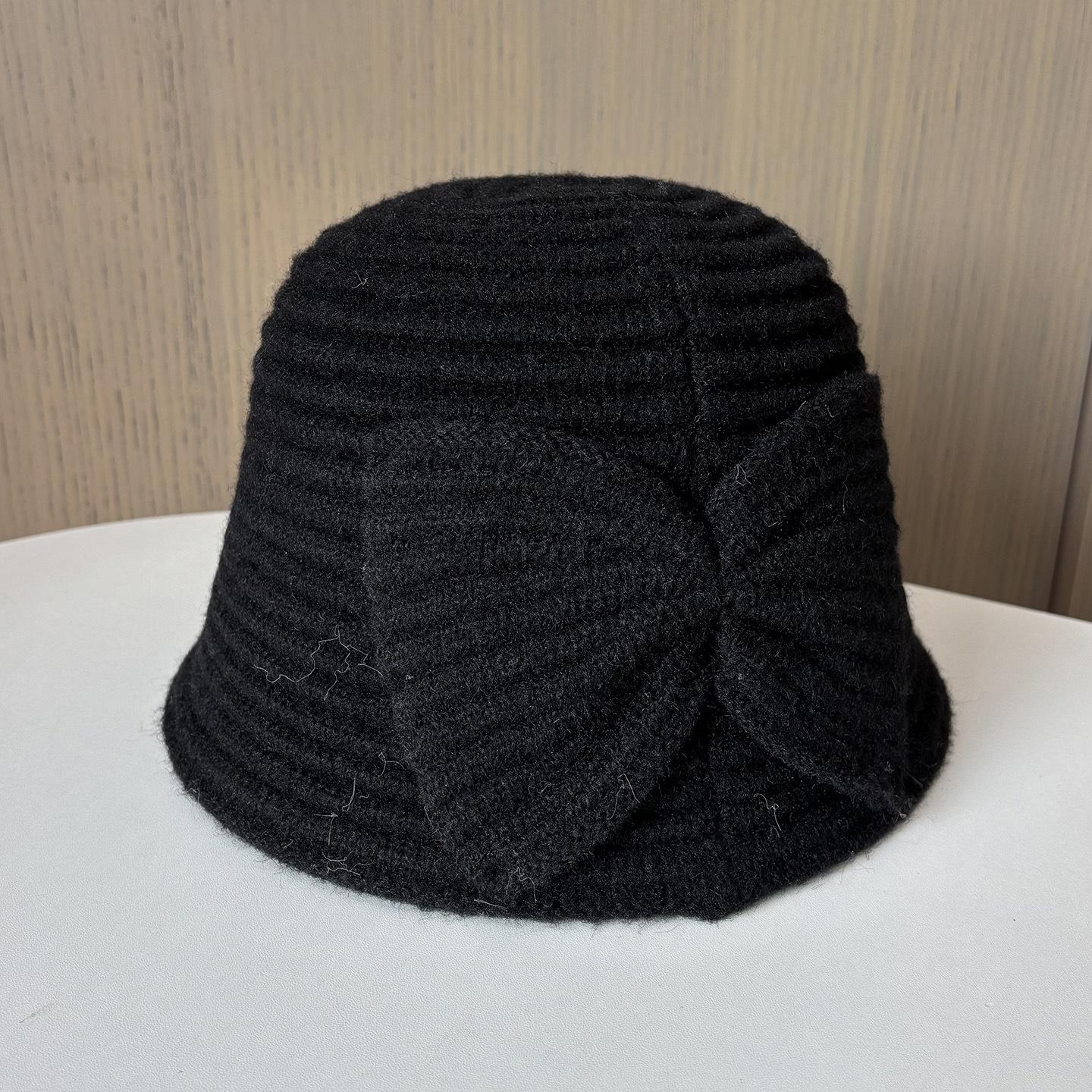 Женская вязаная шапка-рыбак с бантом, универсальная шапка-тазик, складная шляпа-ведро One size чёрный